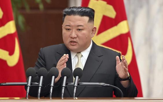 金正恩公开做出一个重大定性和承诺，6月12日，俄罗斯国庆当天，金正恩直接放出两大