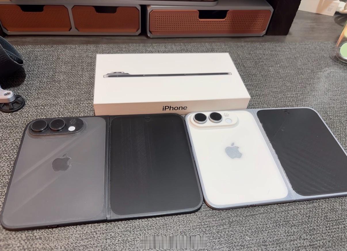 华为PuraXMax曝光左边👈华为PuraXMax右边👉iPhone Fol