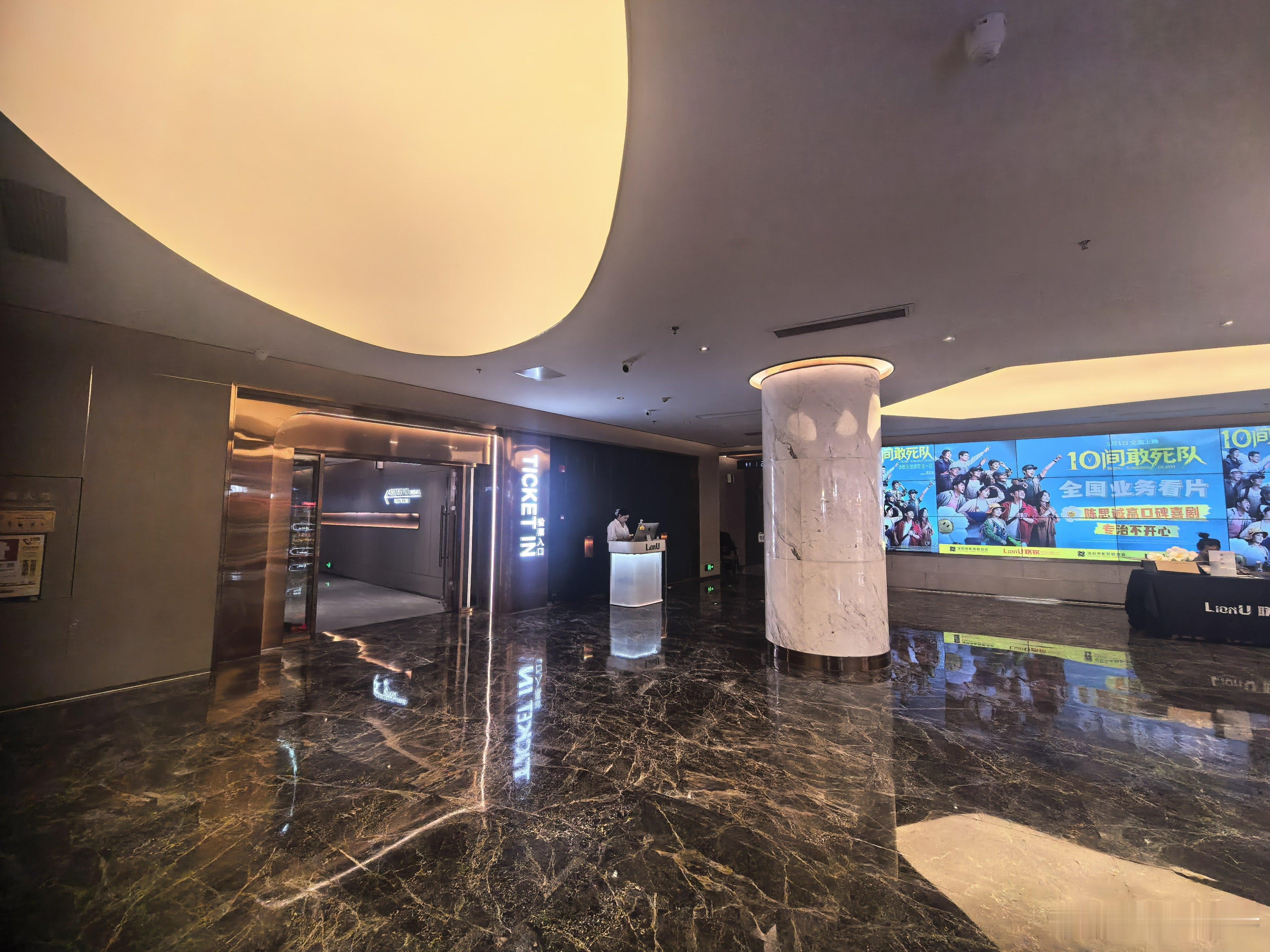 听听温特怎么说《10间敢死队》 行业笑料太多了。包贝尔我一个电影学院导演系毕业会