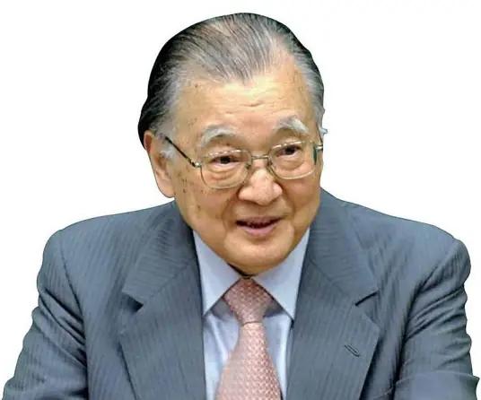 被视为日本共产党理论支柱，前议长不破哲三，于今日猝然离世。
 
12月30日，日