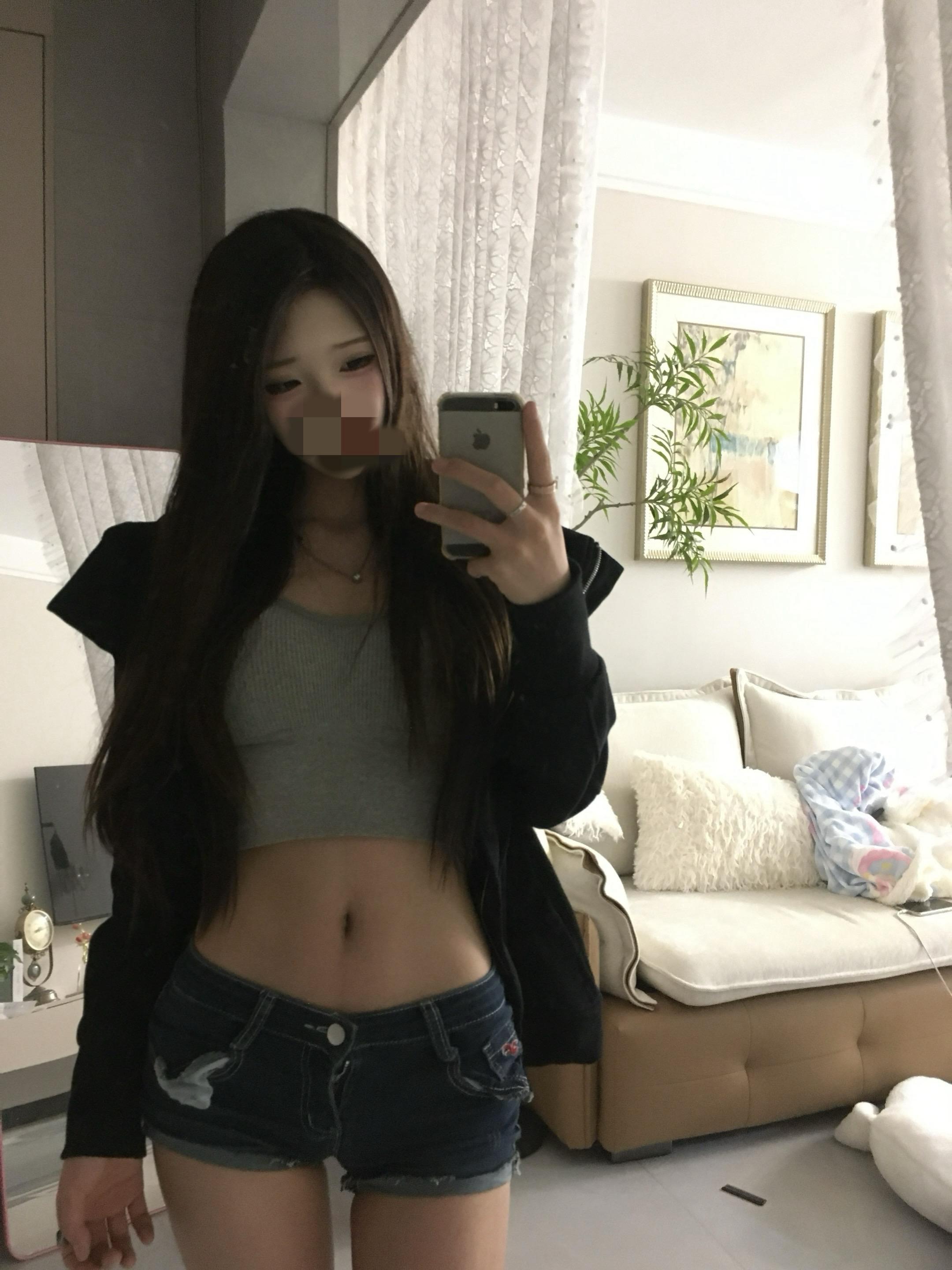 你说我的手好小 我说打你的脸刚刚好