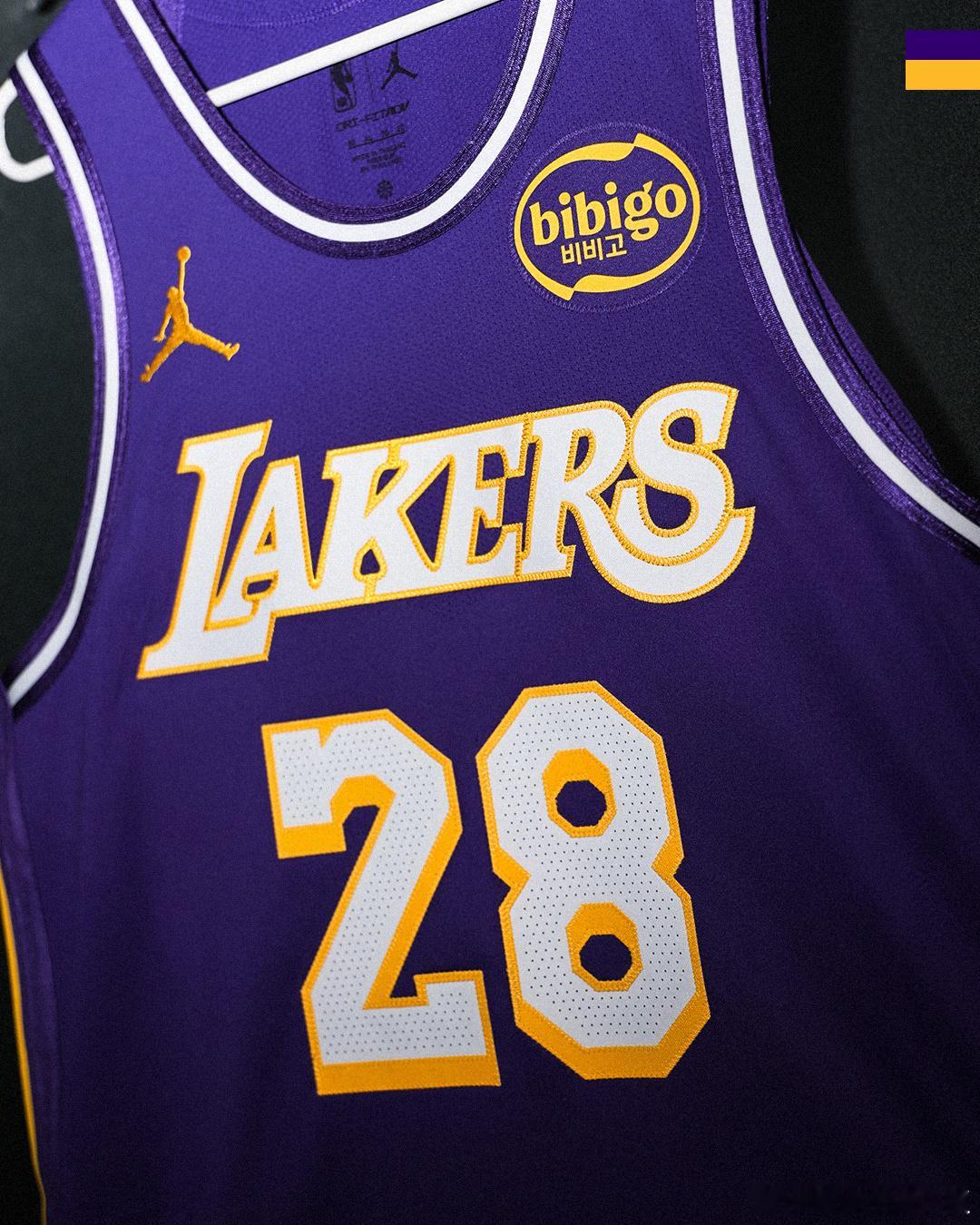 今晚宣告版球衣首次亮相，可惜能穿的人并不多[污]新赛季篮不住 ​​​