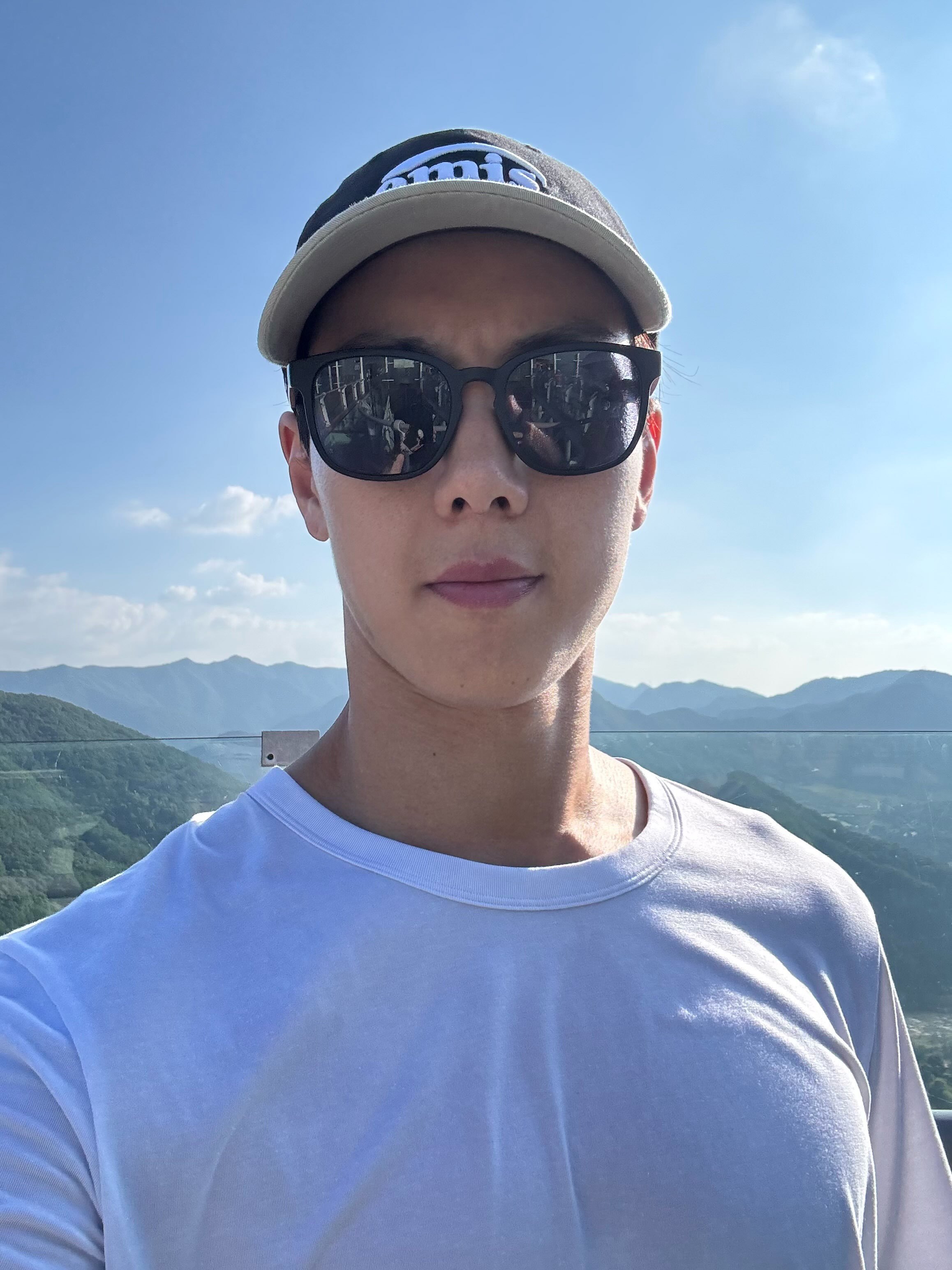 260812 SHOWNU IG更新😎💪☀️✨🏖️ 