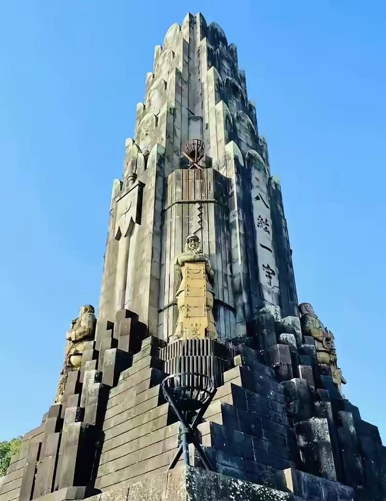 必须拆除！这座用中国“血肉”堆起的“妖塔”，是亚洲的耻辱

“石头不会说话，但石