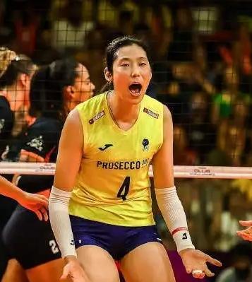 王者风范，朱婷再获MVP，斩获全场最高分！
       女排欧冠小组赛D组比赛