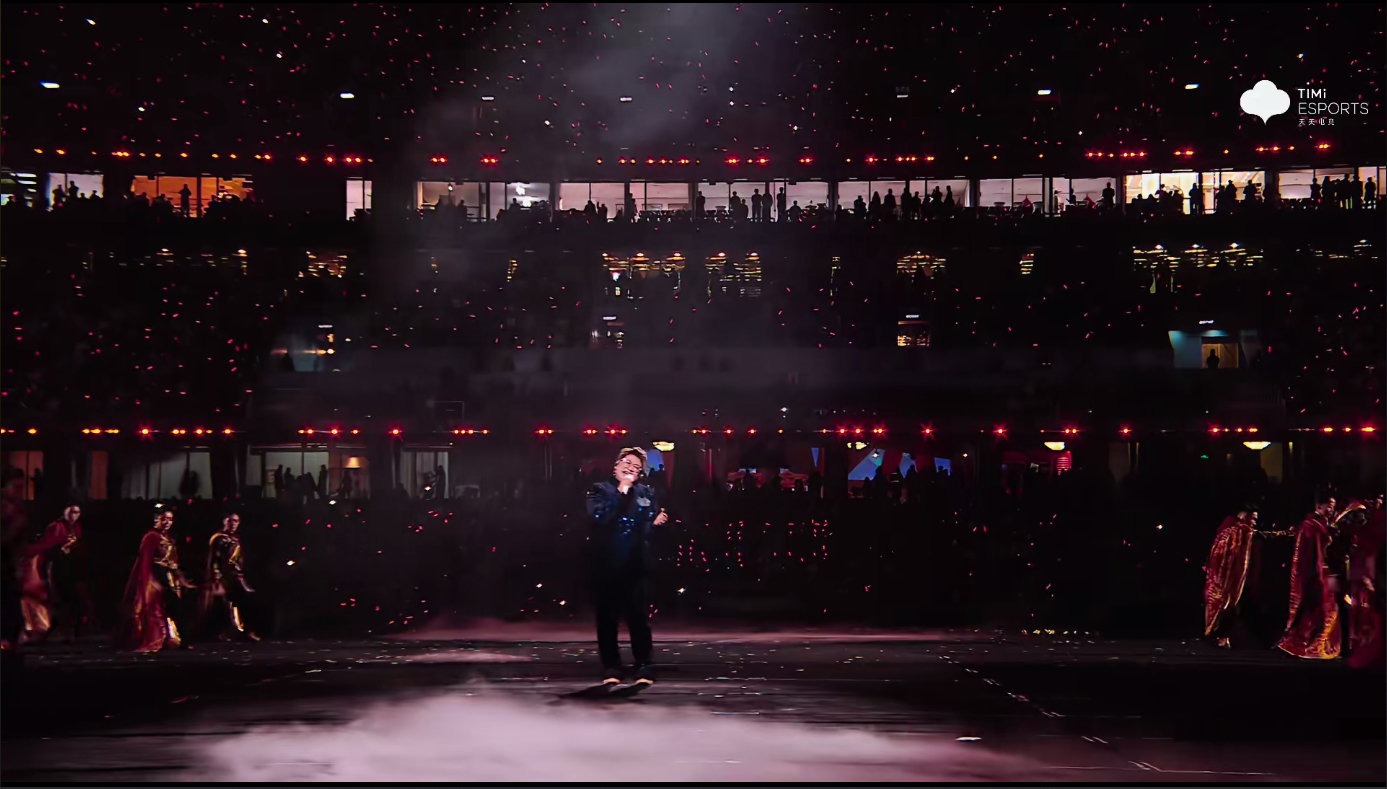 韩红KPL年总主题曲首唱韩红年总唱响神驰的属地 韩红一开口直接把赛场氛围拉满！《