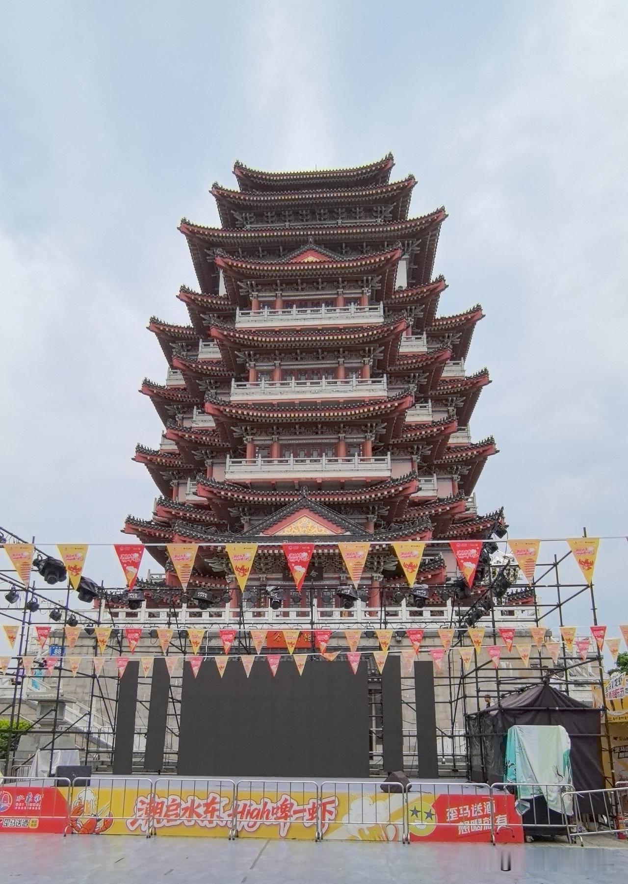 惠州印象之四：合江楼—苏东坡寓惠的第一居所
到了惠州，我也循迹去探访合江楼，我们