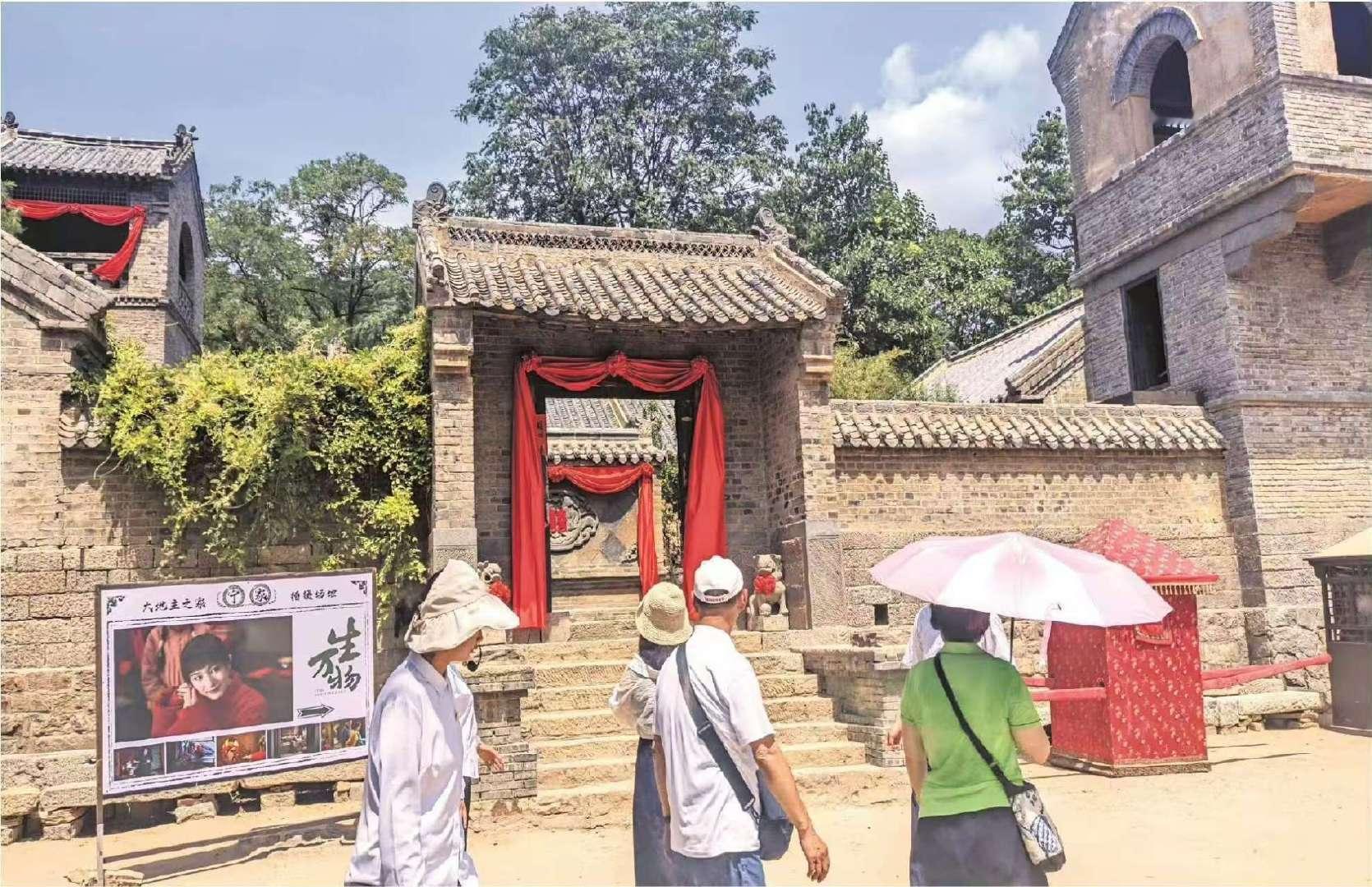 生万物取景地成为旅游打卡地 生万物取景地成旅游打卡地 生万物取景地成为旅游打卡地