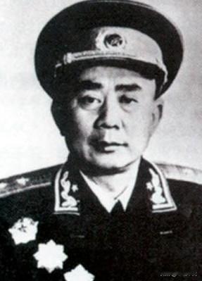 1970年，开国中将谭甫仁夫妇，在家里被残忍杀害，然而，凶手被抓后，竟然说出如此