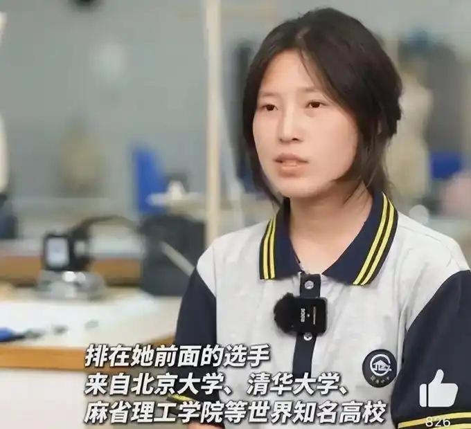 两年前，因全球阿里数学竞赛初赛第12名而一夜爆火的姜萍，现在怎样了？
 
202