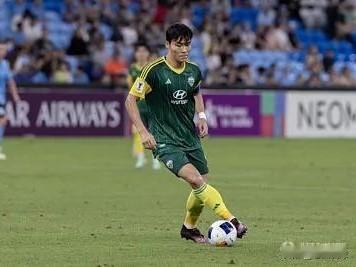 中超绯闻外援---朴镇燮…据报道，现役韩国国脚、全北现代队长朴镇燮无限接近登陆中