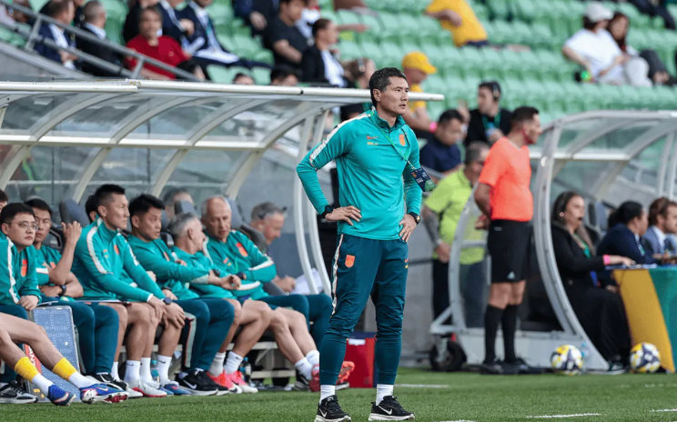 邵佳一称会持续关注年轻球员 国足惜败喀麦隆邵佳一：队员打出了自己的极限，会持续关