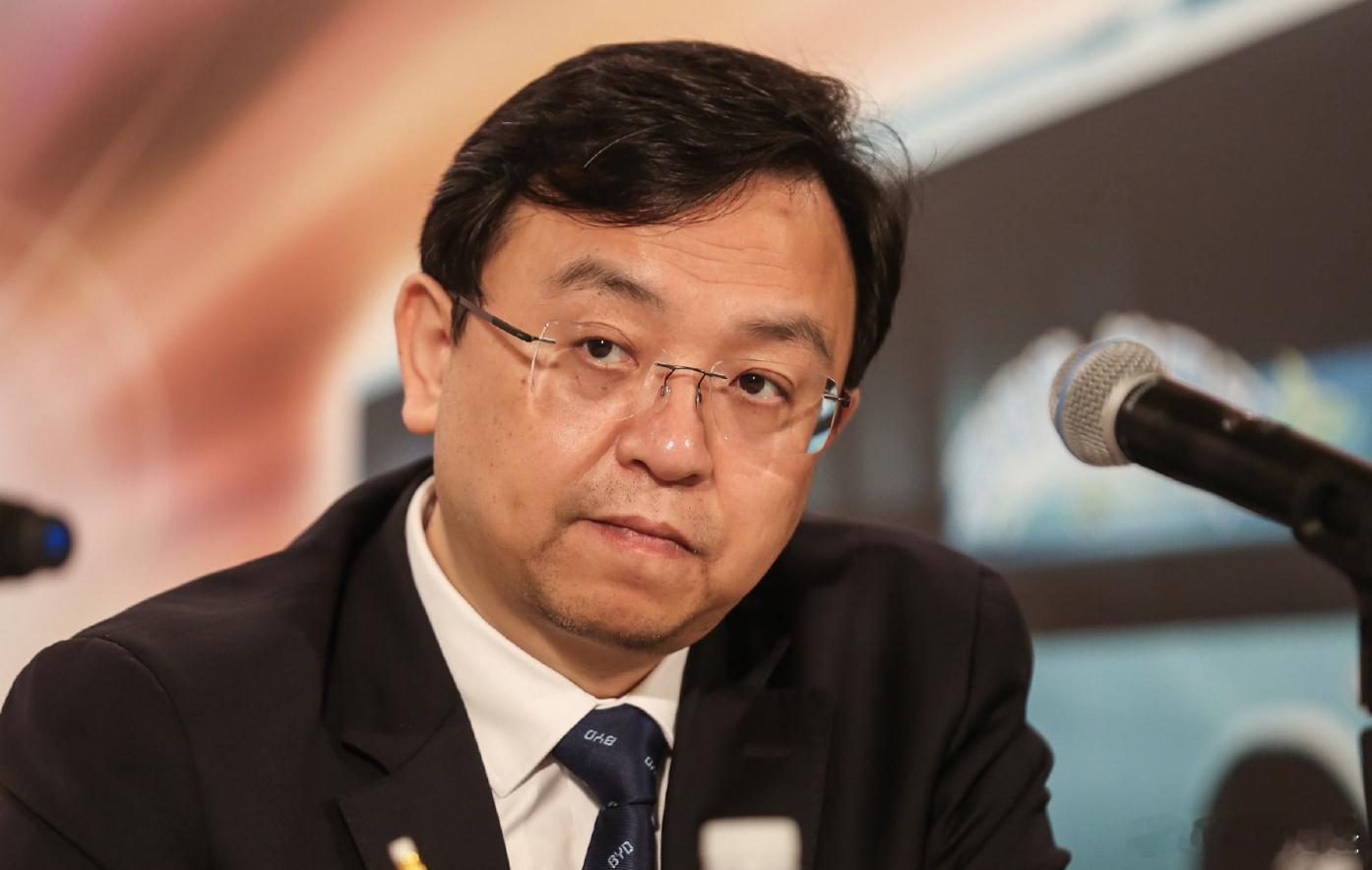 对于比亚迪而言，营收反超特斯拉或许并不意外。进入2024年以来，比亚迪在销量上早