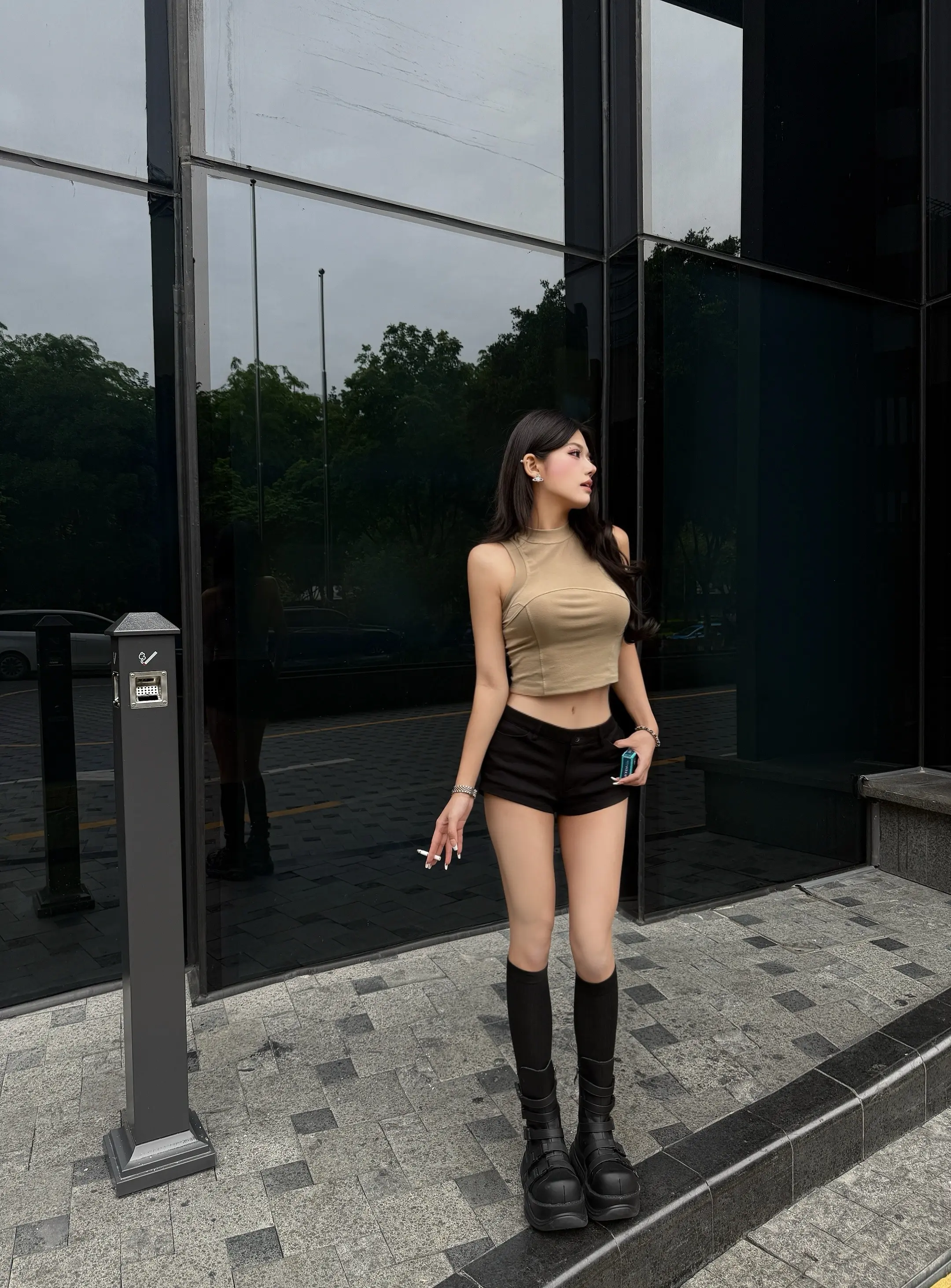 天真的孩子 你没有价值 谁会爱你