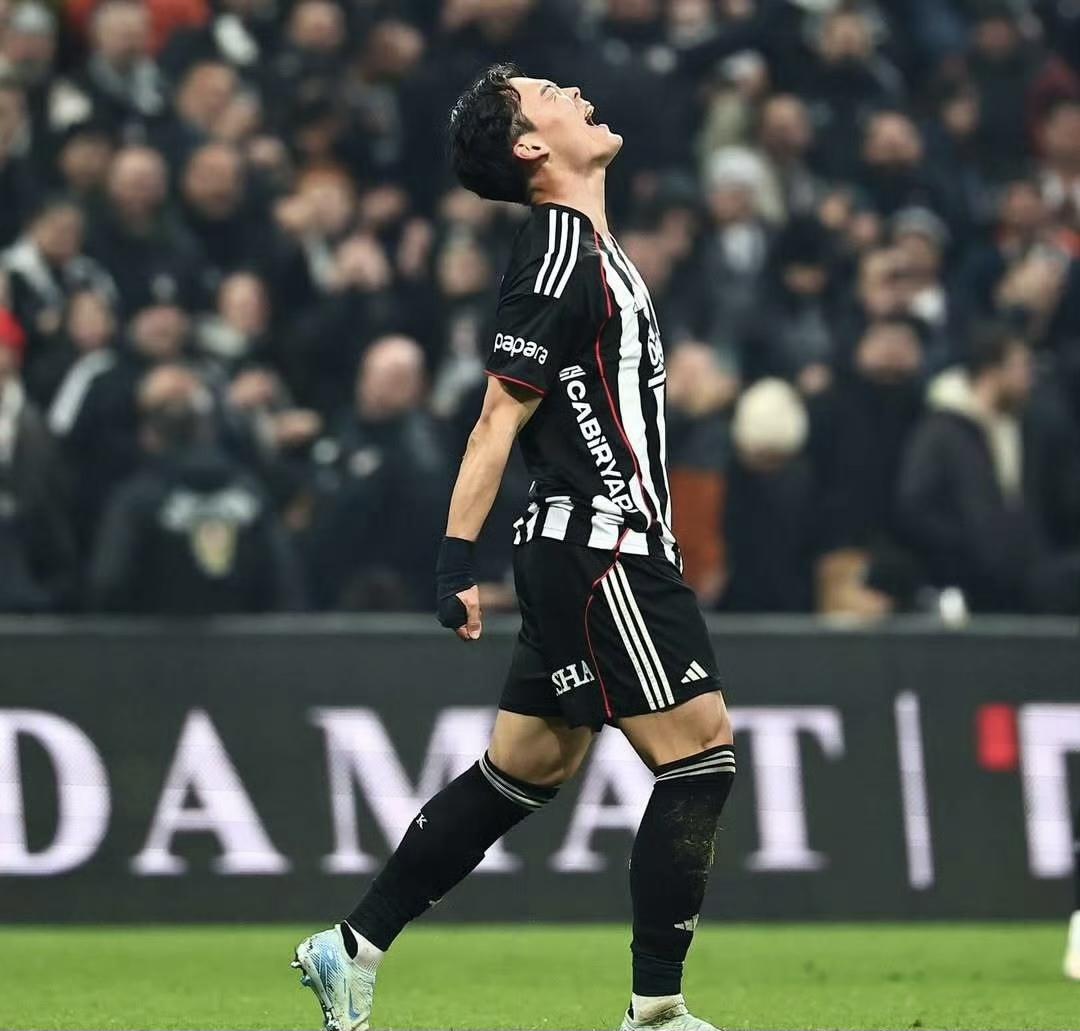 土耳其杯小组赛，贝西克塔斯4:1里泽体育，24岁的韩国前锋吴贤揆又进球了。今年2