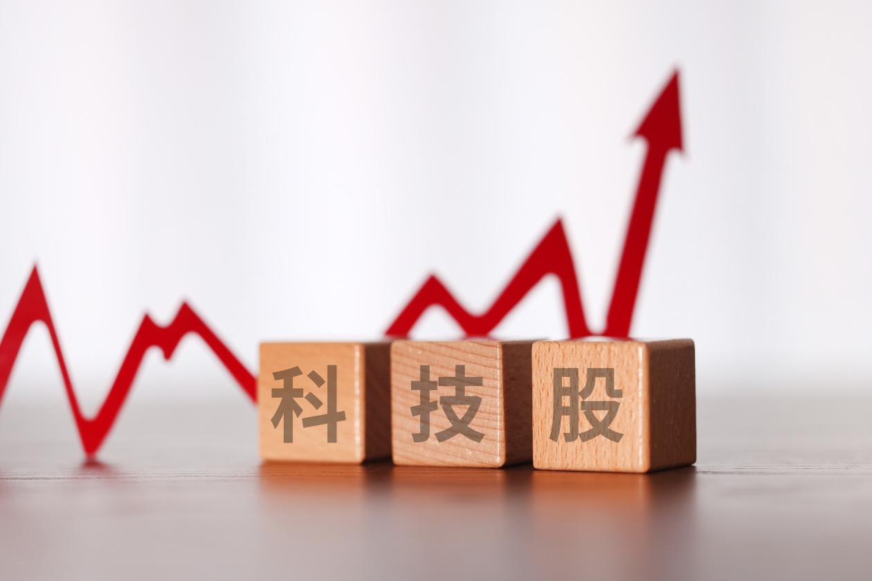 上证冲破4000点必须要科技带动， 科技不动指数上不去。科技一调整，靠啥板块都拉