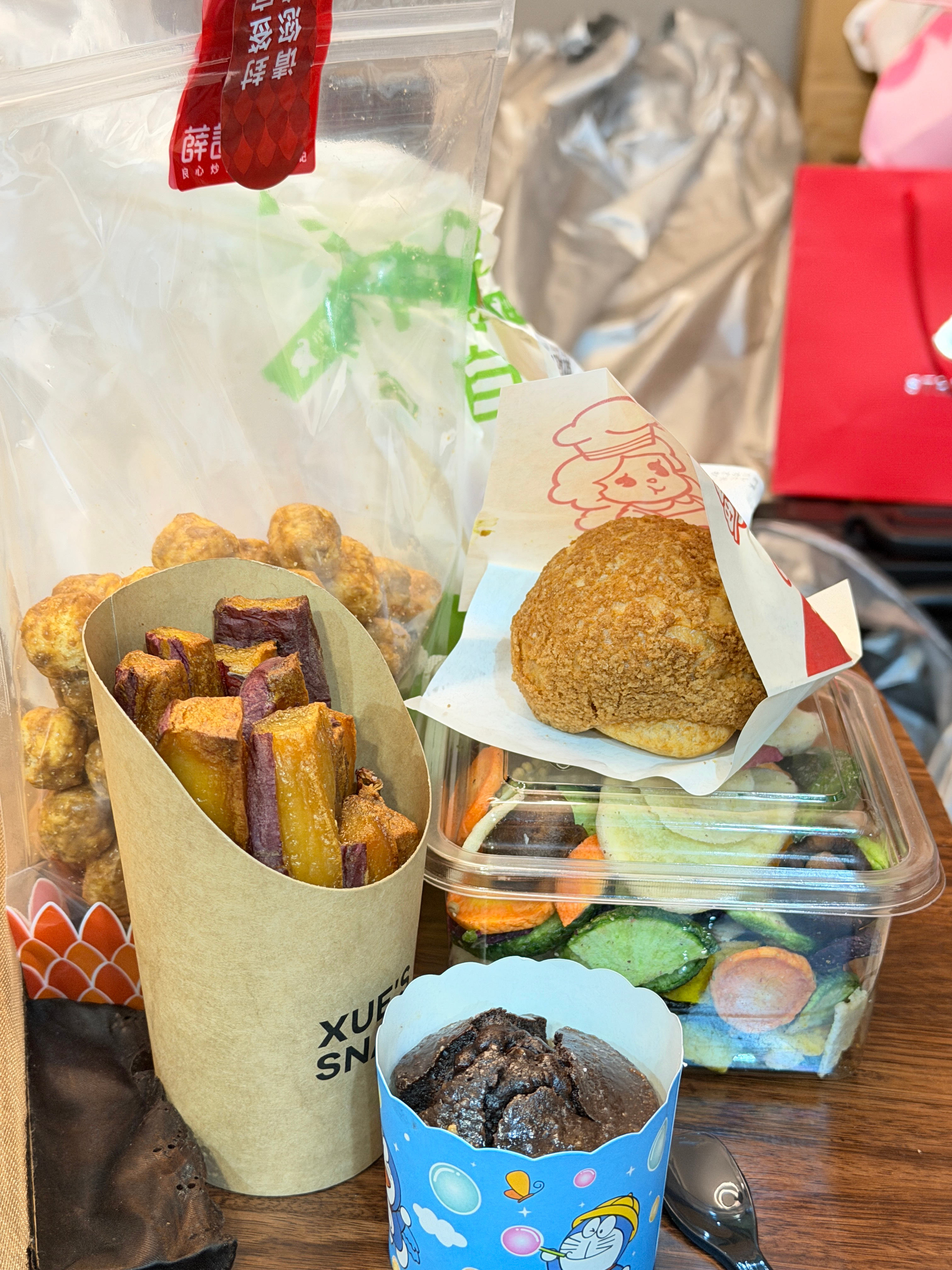 我一闭眼世界就黑了 我不是主角我是什么 