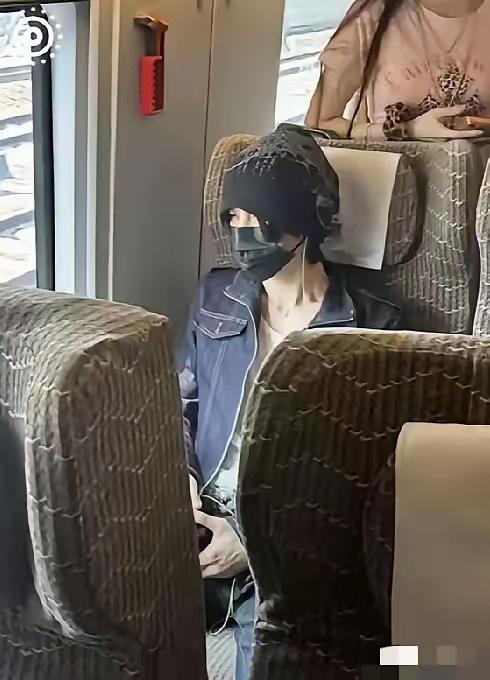 李权哲是何许人也？这么无耻而浅薄，他不知道的是，大家实际上都不认识他
李权哲高铁