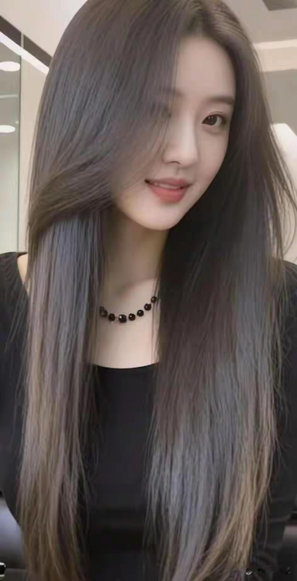 买房本是人生大事，可遇上这样的邻居，真叫人糟心又无奈。听说某小区有位七十多岁的老