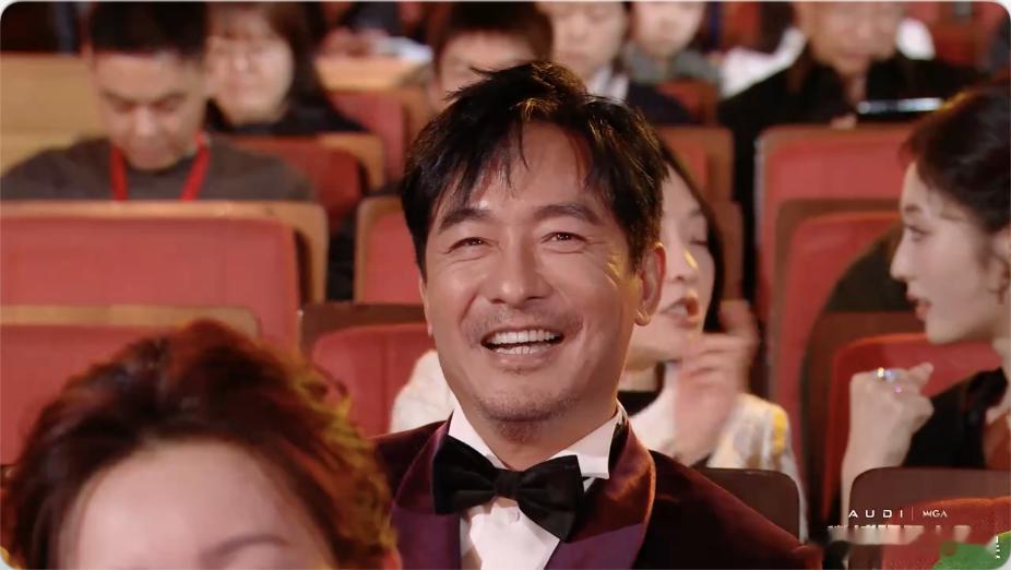 谢娜问郭晓东没带相机啊谢娜问郭晓东今天没带相机啊 笑死！ ​​​