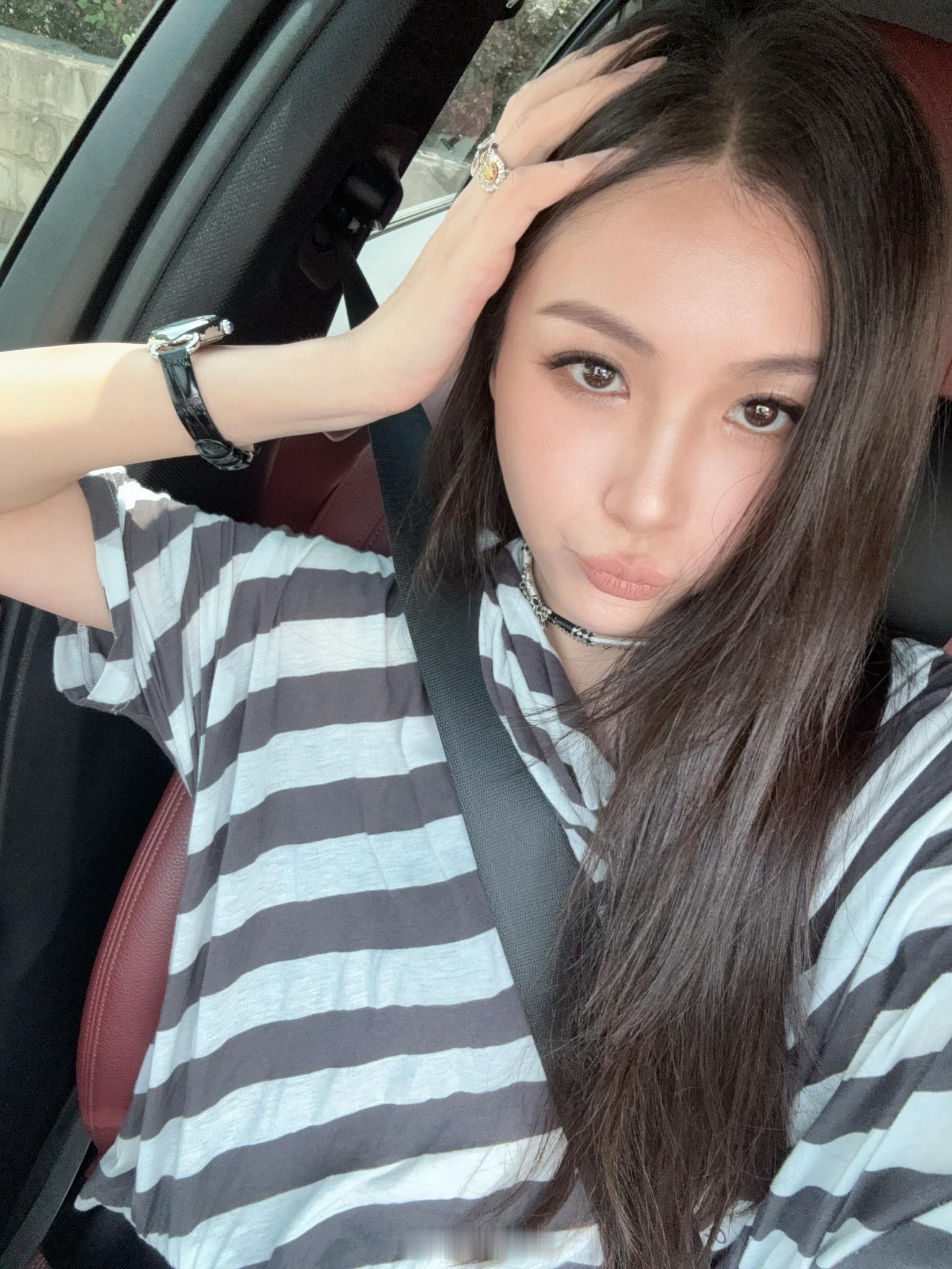 如果你能看清一座山的全貌时那就证明山已经离你很远了当你能看清一件事的全貌时那就证