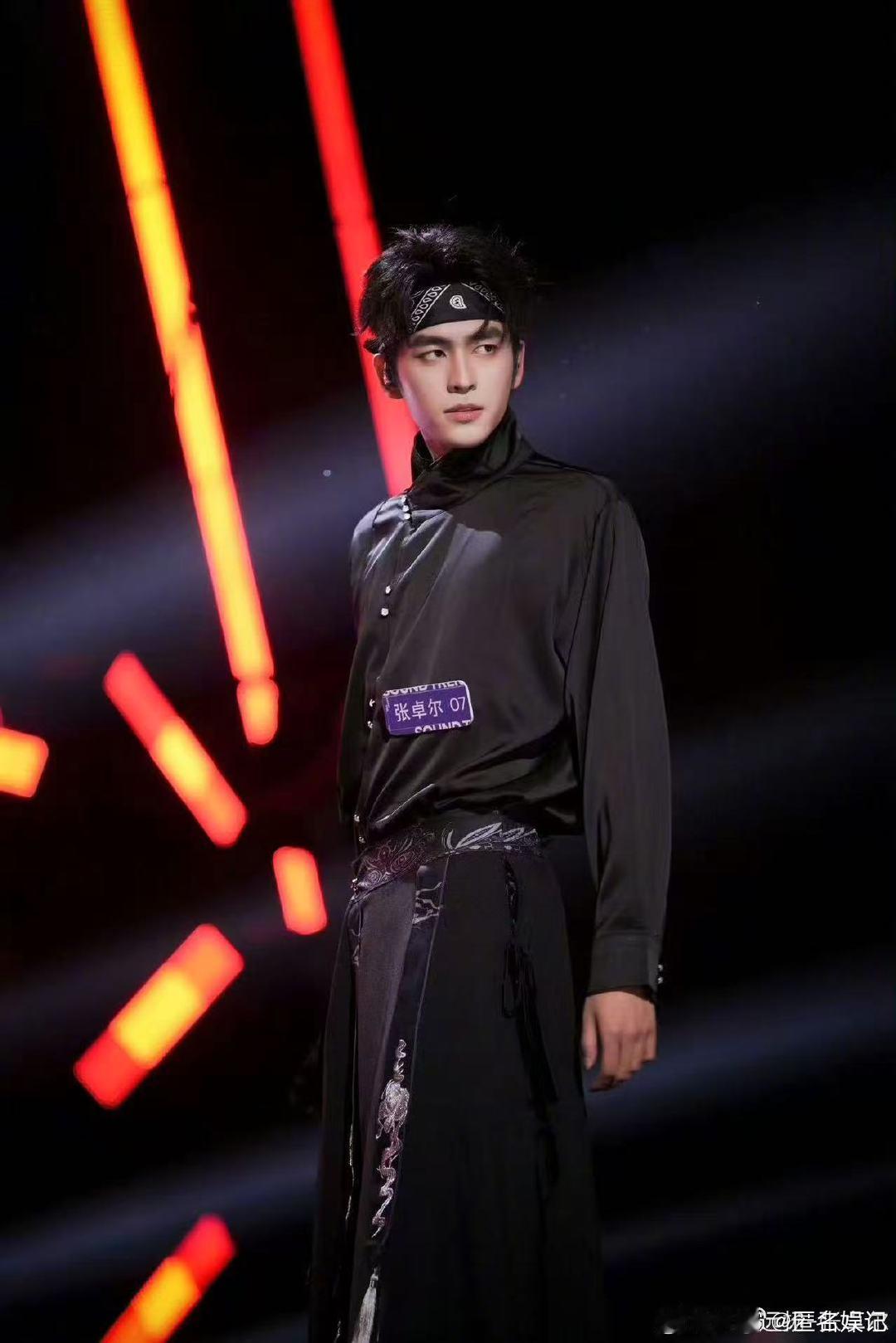 王力宏的歌好听不好唱具象化了声鸣远扬王力宏的音乐融合了太多元素，旋律超有特色，可