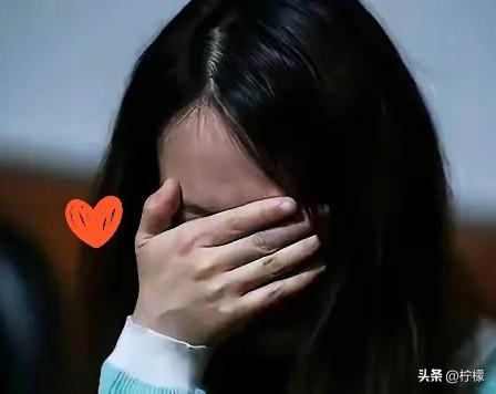 徐州一女子洗完澡后，
换上一次性内裤时，竟意外发现，内裤裆部有许多污渍。李女士吓