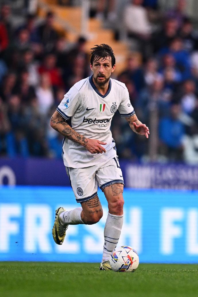 今天是阿切尔比的生日，祝大驴38岁生日快乐！