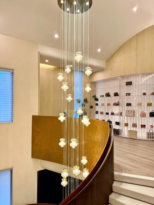 在家打造一个跃层式买手衣帽间是种什么体验