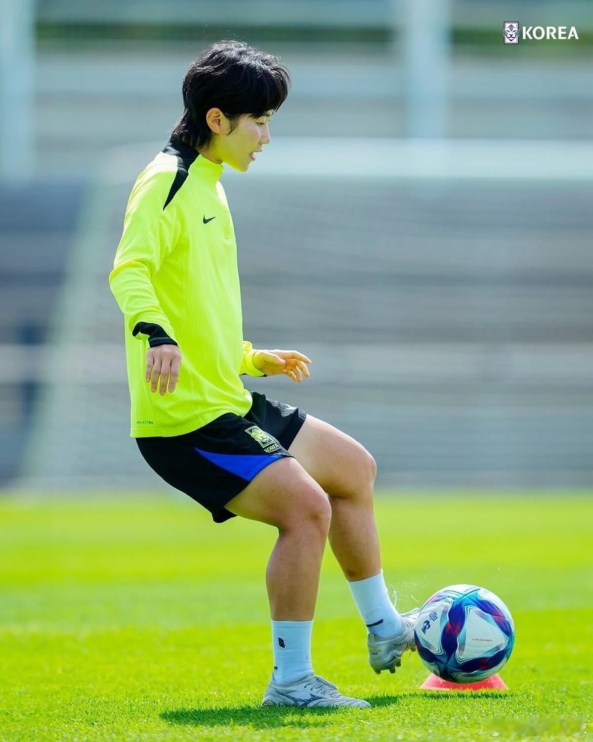 韩国女足在申相又教练麾下成功完成了老中青三代的完美交替，如果今夜能爆冷淘汰日本，