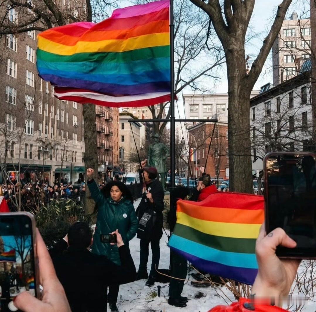 美国LGBTQ民权运动的发源地，在纽约市Stonewall National M