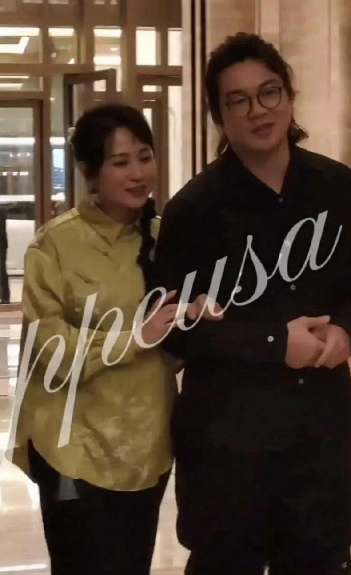 马丽和老公许文赫结婚才5年，许文赫变化这么大，哪里还看得出来马丽大11岁啊，才发