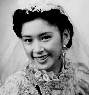 1966年，75岁的李宗仁迎娶了26岁的胡友松，大婚当晚，正当李宗仁满心欢喜地走