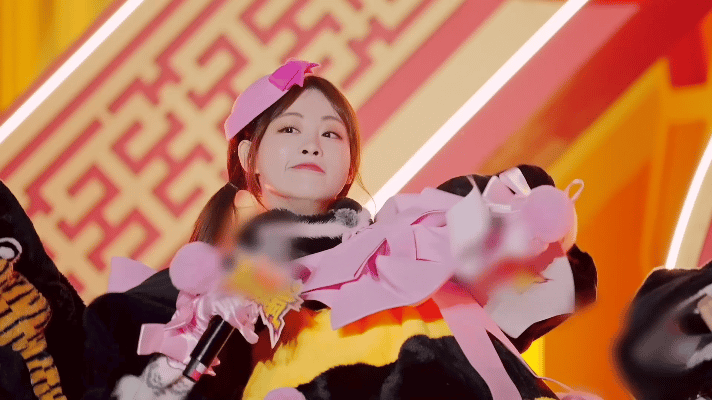 周五晚高疯团舞上头付航 周五晚高疯的这个团舞真的是太搞笑了啊！真的是越看越上头啊