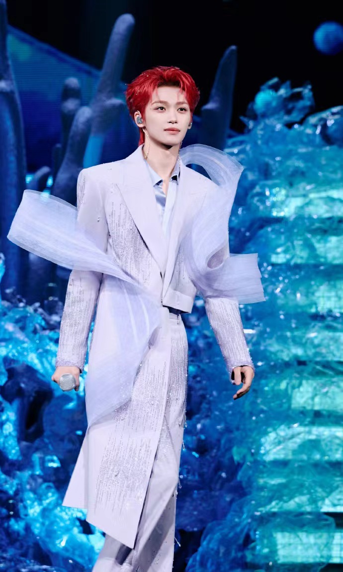 梓渝的成长印记梓渝的镜头定格 梓渝的成长印记，梓渝的镜头定格，是每一个瞬间， 每