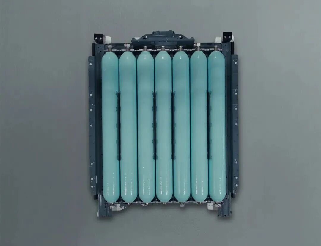 车市热门 宝马近日公布了2028款iX5 Hydrogen的更多技术细节。这款氢