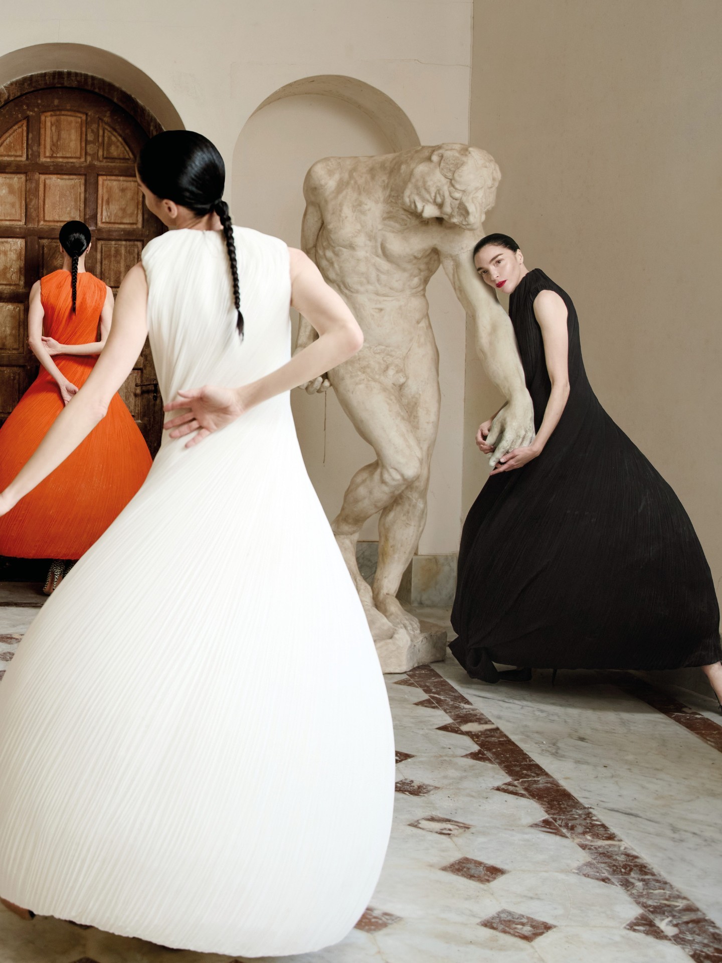 模特Mariacarla Boscono登上意大利版《VOGUE》2026年5月