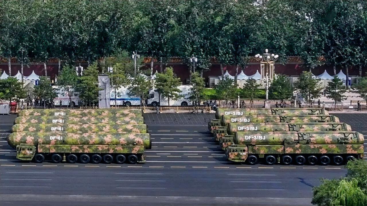 这是号称所谓十分“权威”的瑞典智库——斯德哥尔摩国际和平研究所发布的全球最新核武