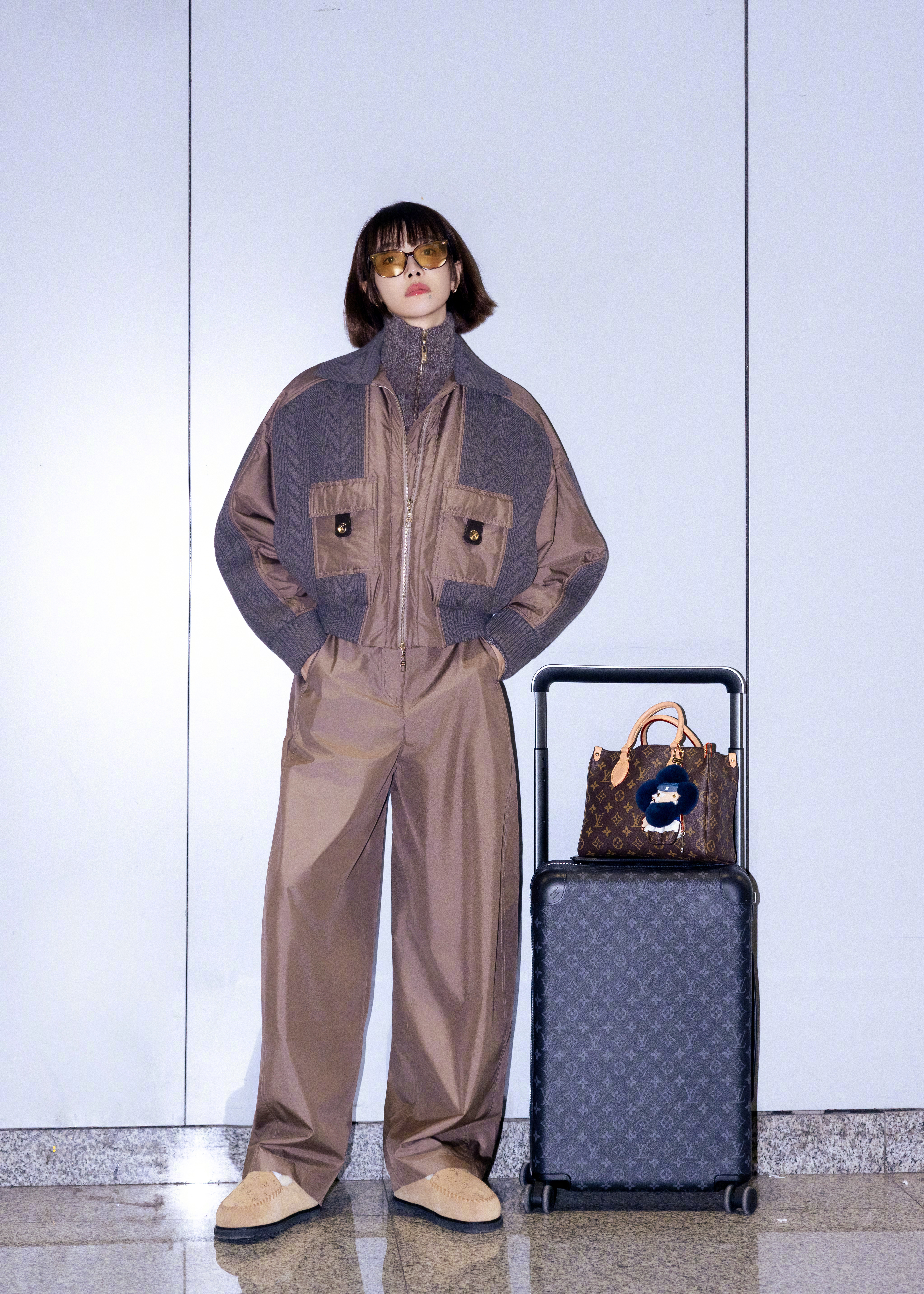 宋茜、卢昱晓将现身巴黎，赴约Louis Vuitton 2027春夏系列大秀。四