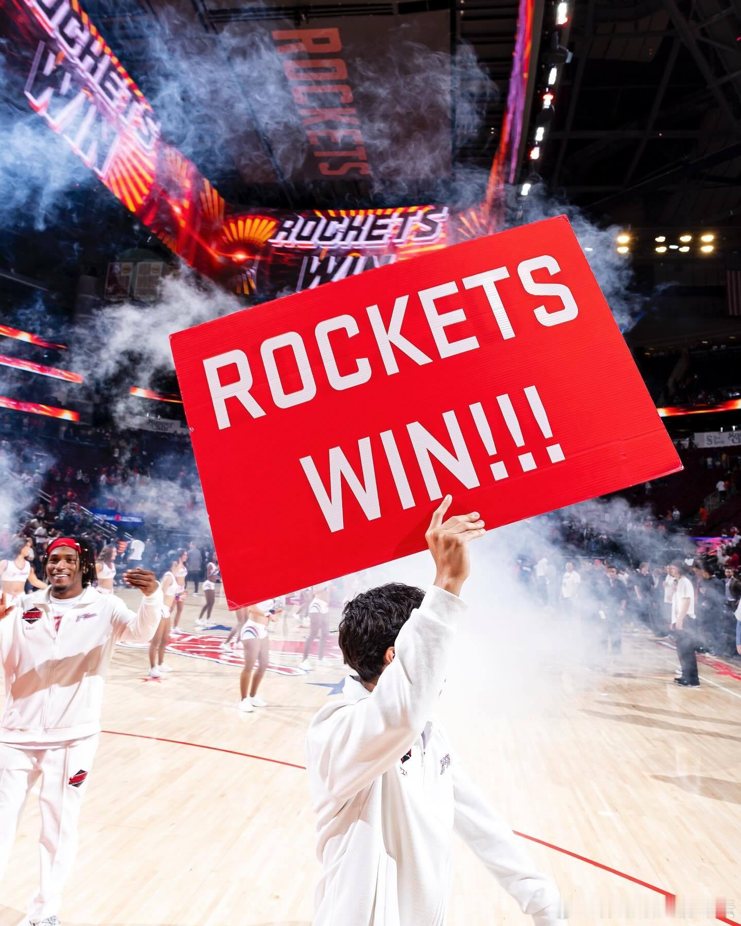 随着森林狼输球，恭喜火箭锁定西部前五。休斯顿火箭