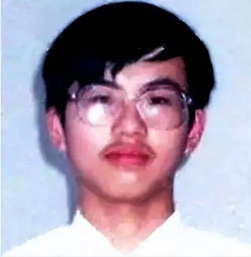 2000年，山东高考状元离奇失踪，副局父亲苦寻26年，如今怎样了？

19岁的山