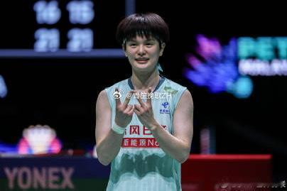 王祉怡晋级印度赛决赛恭喜王祉怡晋级决赛！这场国羽德比战精彩纷呈，她在比赛中展现了