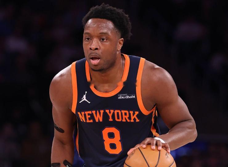 今日NBA常规赛继续进行，尼克斯与老鹰交手，最终尼克斯128-125胜出。阿努诺