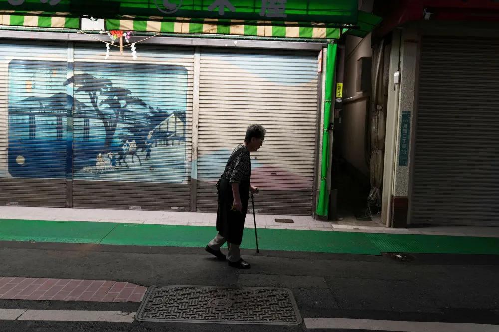 扎心现实！日本一年超2万人孤独离世，有的人离世一年多，才被人发现
 
太心酸了！