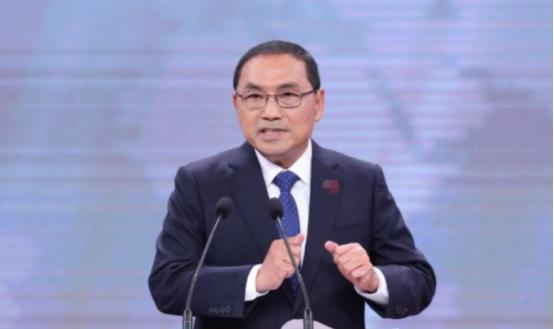 侯友宜果然没让人失望，就在赖清德窜访被迫取消后，侯友宜站出来妄称：“任何打压、伤