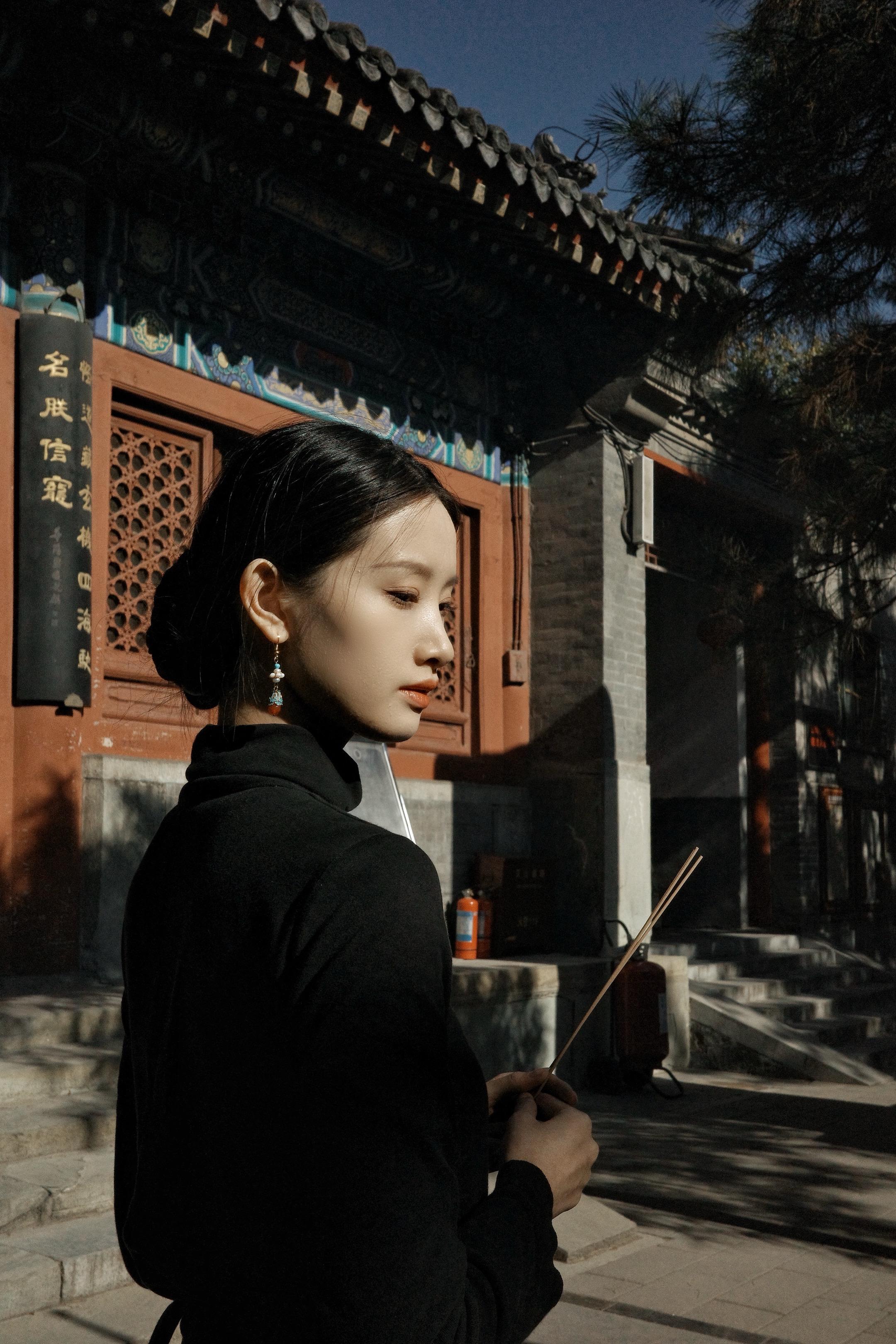 时过境迁的伤悲。