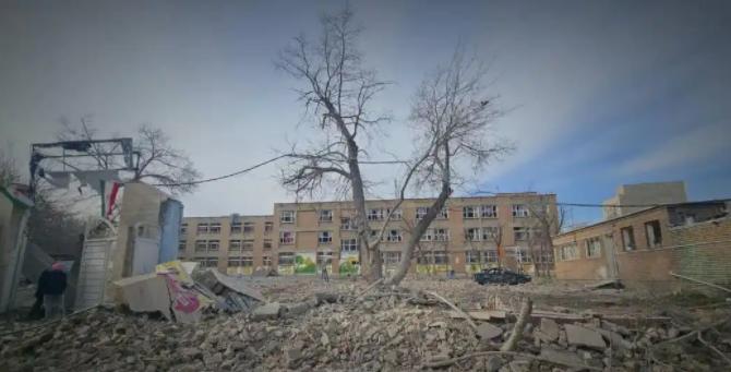 美以接连炸伊朗！女子学校又遭袭，小学165名孩子遇难，总遇难者已达1045人
