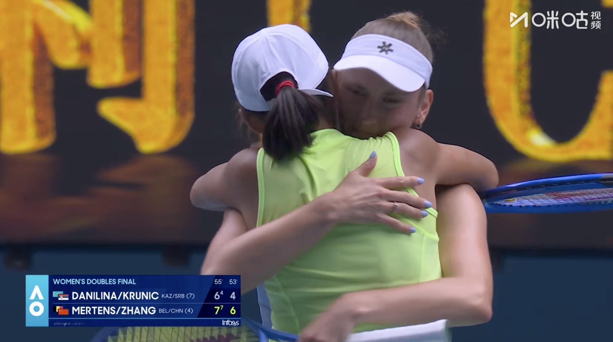 张帅组合澳网女双冠军2026澳网女双决赛，张帅/梅尔滕斯直落两盘7-6(4)、6