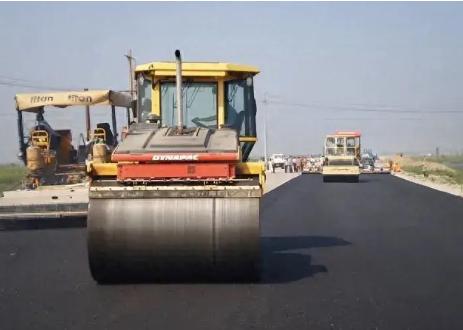一吨沥青的价格是水泥的十倍还不止，明明用水泥铺路，路面更坚硬，成本也更低，为何全