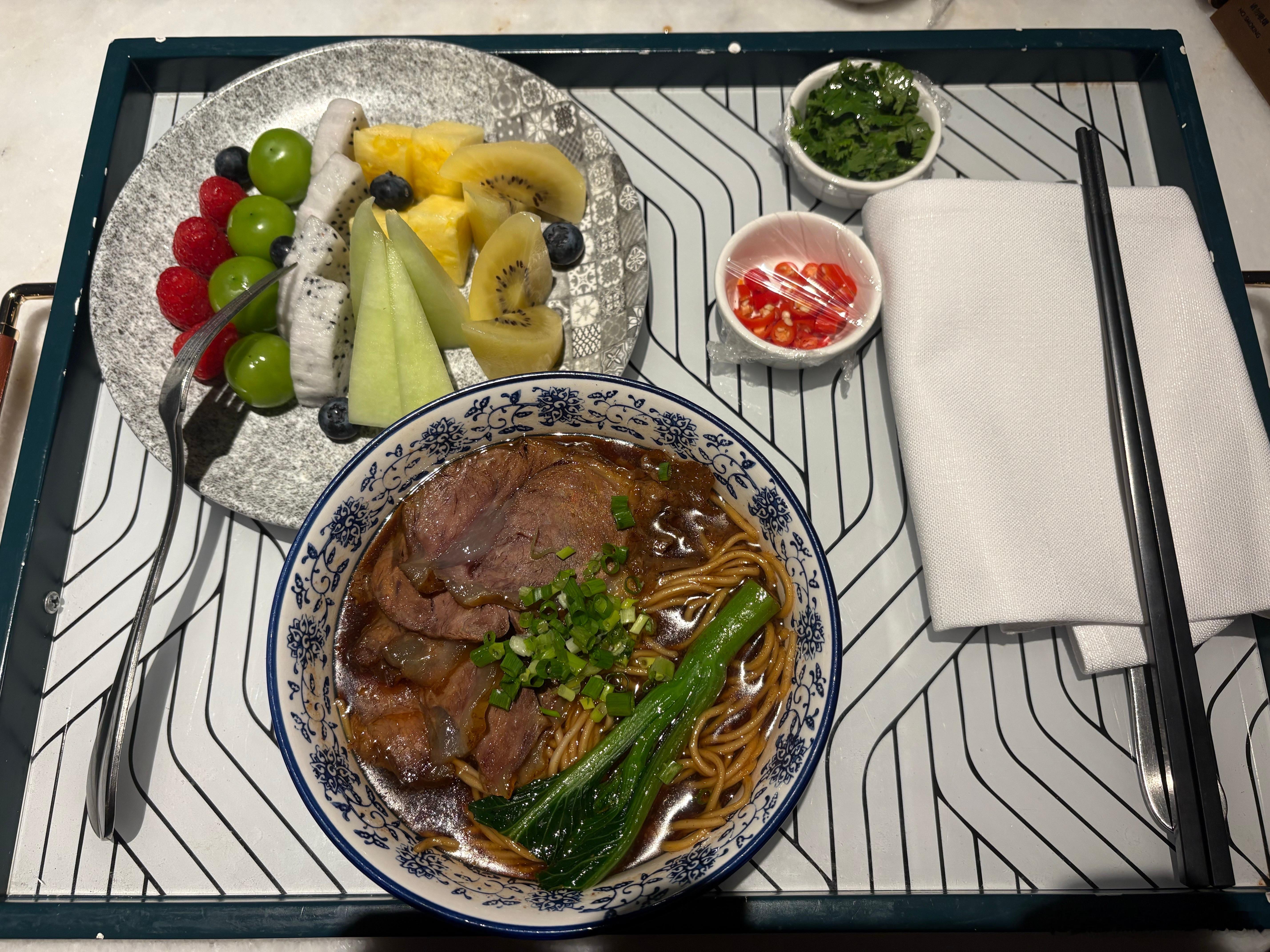 好久没吃到和图片一模一样的牛肉面了😋 